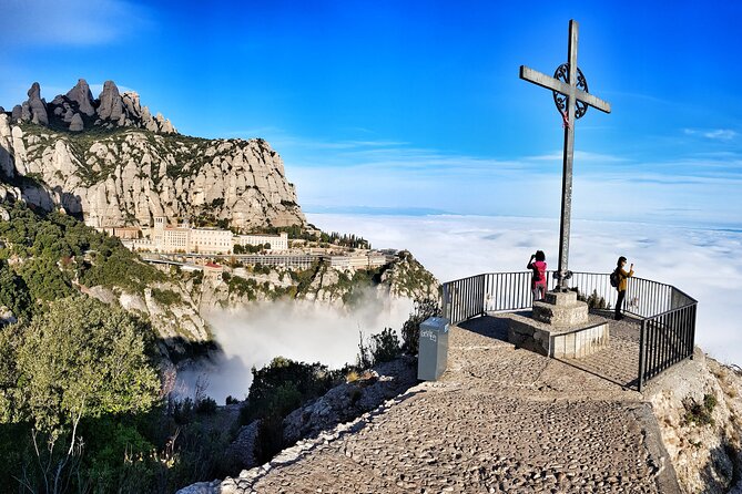 Montserrat Nature Experience, Monastery and Museum - Three hours among Montserrat’s rock formations