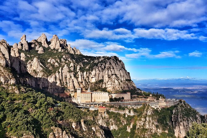 Montserrat Nature Experience, Monastery and Museum - A guide who adjusts the day to the group