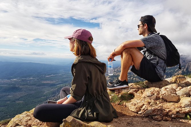 Montserrat Nature Walk, Monastery and Museum from Barcelona - What to wear and carry for the day