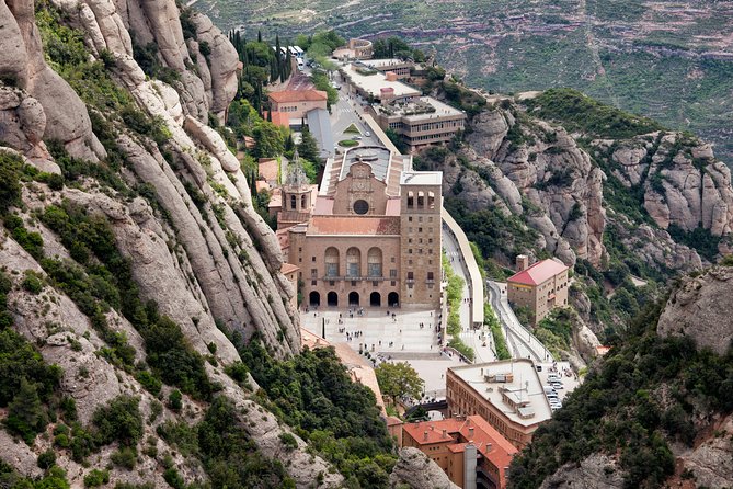 Montserrat Private Guided Tour with Pick up - Flexible Drop-Offs in Barcelona