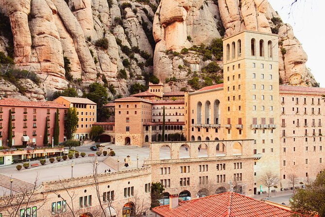 Montserrat Skip the Crowds & Choir Afternoon Tour from Barcelona - Finding the 4 pm departure at Barcelona Nord