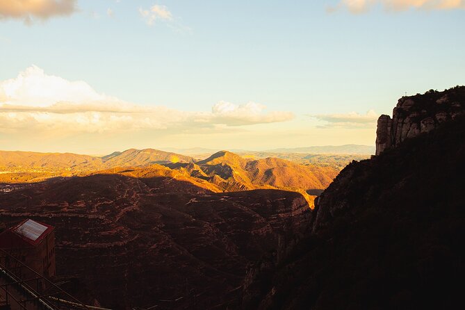 Montserrat Skip the Crowds & Choir Afternoon Tour from Barcelona - Making the most of one hour of free time