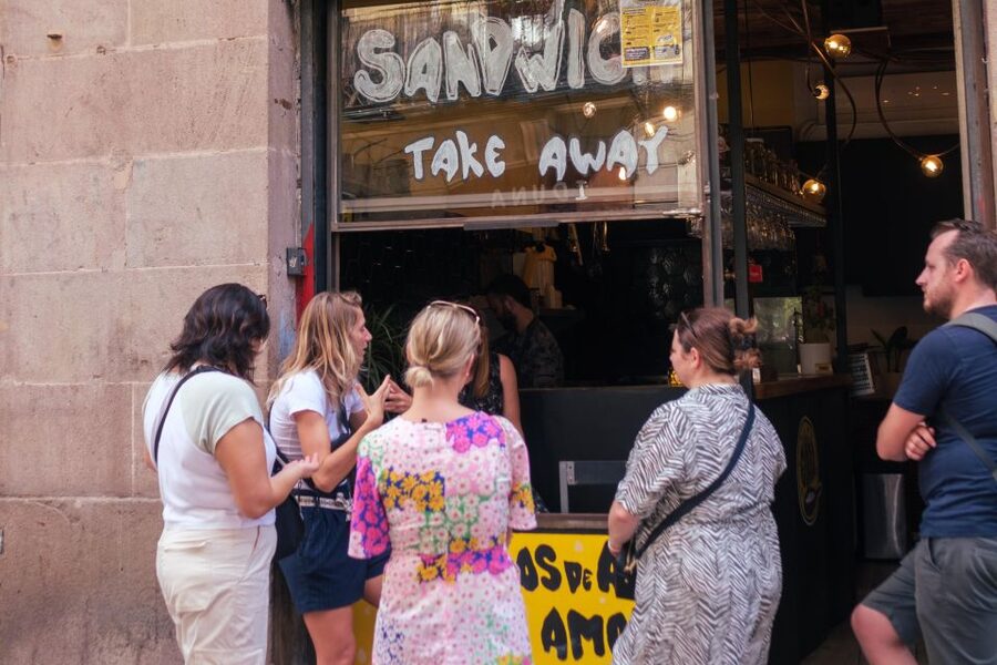 No Diet Club - Unique local food in Barcelona - What the walking pace feels like