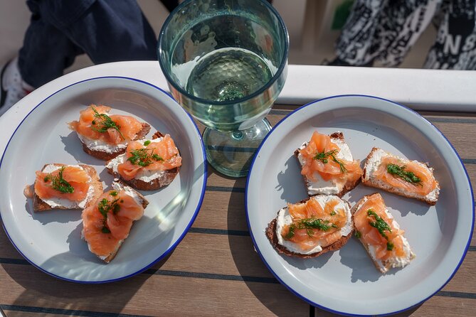 Oyster Odyssey Barcelona's Premier Sailing and Seafood Adventure - Oysters, cava, and Chef Pablo’s personal touch