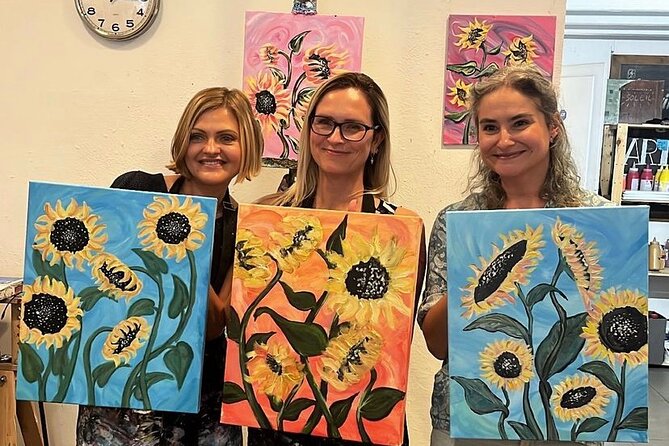 Paint & Wine Workshop in an Art Studio in Barcelona - Who will enjoy this Arte Bar workshop