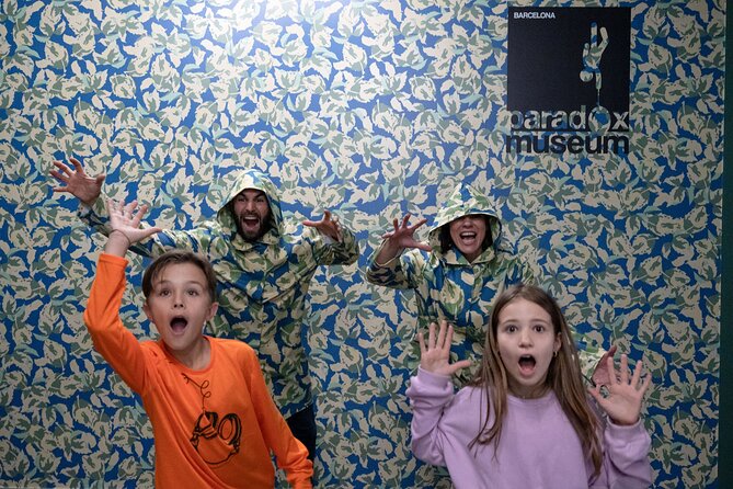Paradox Museum Barcelona - Timed entry and keeping the visit comfortable