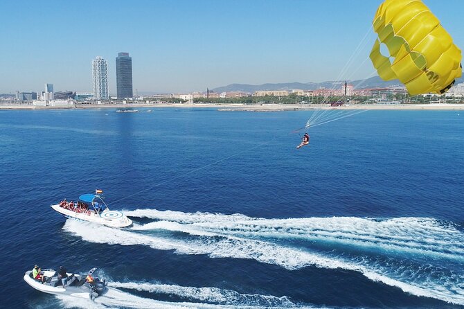 Parasailing Tour en Barcelona - What you can see from 150 meters