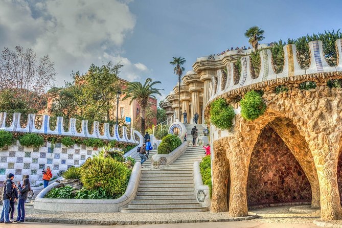 Park Guell and Sagrada Familia Private Tour with Hotel pick-up - Montjuïc gives you the big picture first