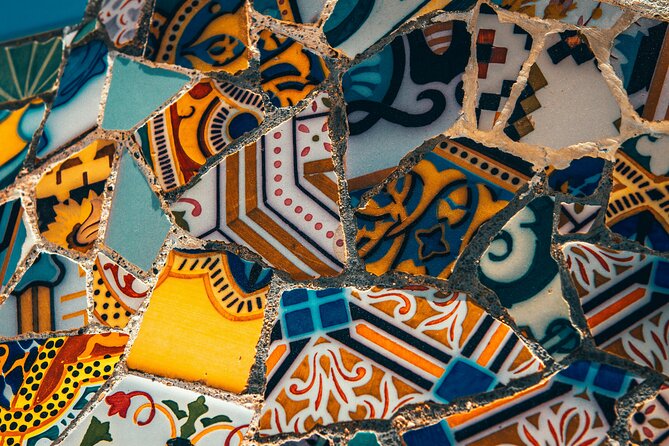 Park Guell Guided Group Tour with Optional Sagrada Familia - Rosary Pathway and Barcelona views
