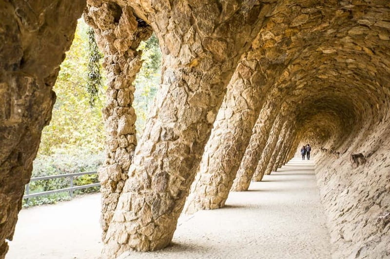 Park Güell: Guided Tour with Optional Gaudí Experience Entry - Gaudí’s trencadís mosaics