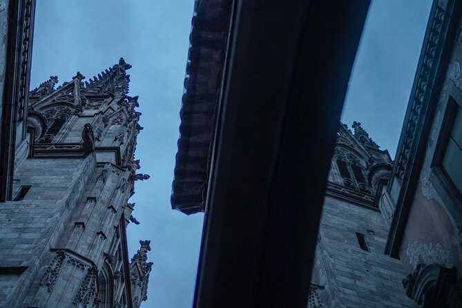 Photo Walking Tour Barcelona Cathedral Gothic Quarter El Born - Moving through Barcelona Cathedral and Casa de l’Ardiaca