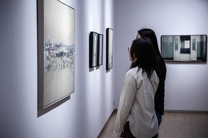 Picasso Museum and Walking Tour Plus Optional Wine & Food Tasting - Carrer d’Avinyó and a turning point