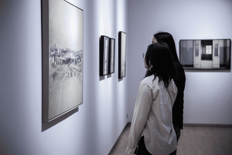 Picasso Museum and Walking Tour Plus Wine Tasting Upgrade - How the guides shape the experience