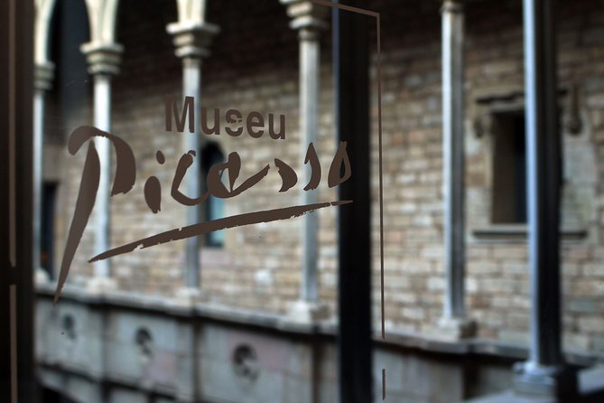 Picasso Museum Guided Tour in Barcelona - Entering five medieval palaces