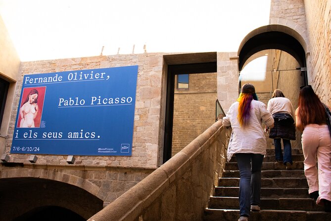 Picasso Museum in Barcelona: Guided Tour with Expert Guide - Hearing the guide in a group