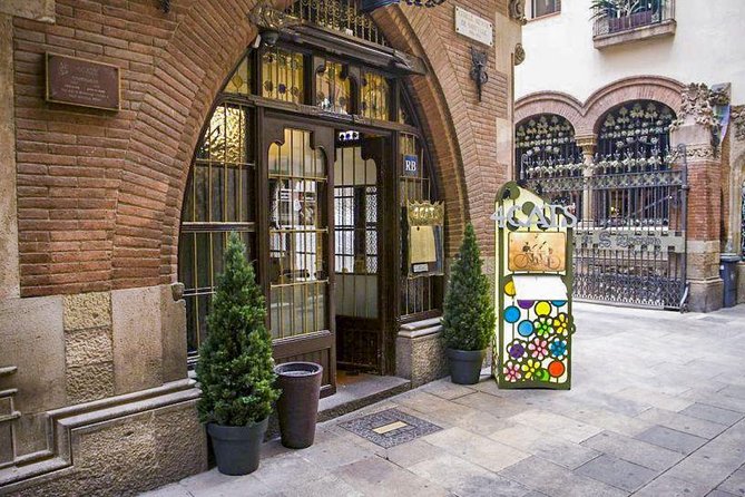 Picasso’s Footsteps: Private Tour & Museum - Finding Picasso at Sala Parés