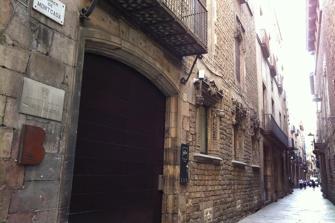 Picasso’s Footsteps: Private Tour & Museum - What the private format adds