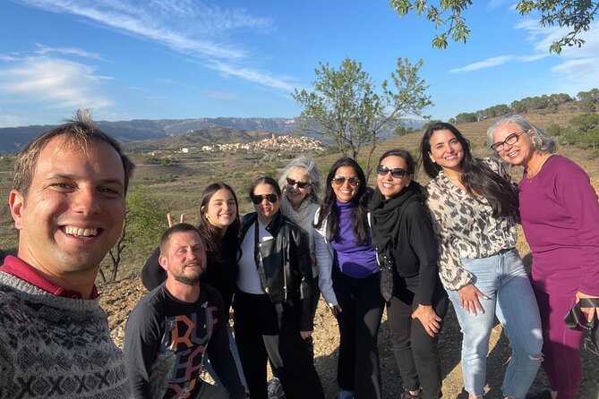 Priorat tour to 3 small wineries and hotel pick-up - Sangenis i Vaque and the rare old-vintage tasting