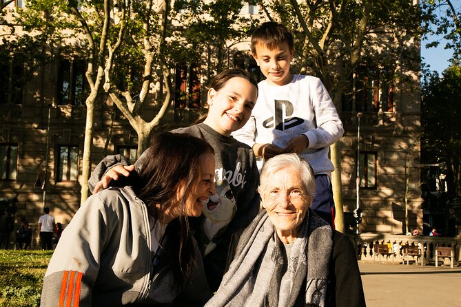 Private and Personalized Photography Adventure in Barcelona - What the photographers add beyond a phone camera