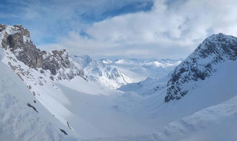 Private Andorra or Pyrinees Ski / Snowboard Tour Day trip - From Barcelona to the snow in one long morning