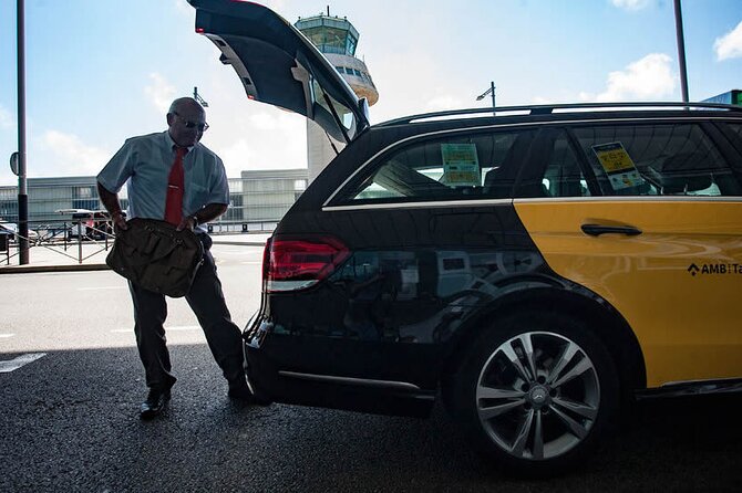 Private Arrival Transfer from El Prat Airport to Central Barcelona - The Drive Into Central Barcelona