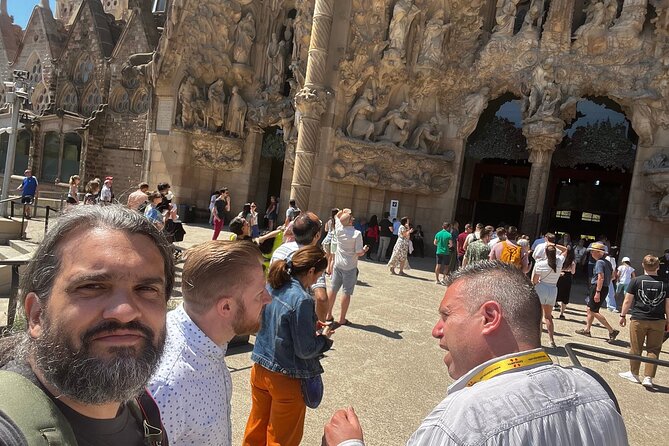 Private Barcelona Highlights: Gothic Sagrada Familia & Park Güell - Entering Sagrada Família without the long wait