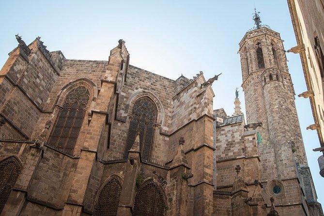 Private Barcelona Old Town and Gothic Quarter Walking Tour - Plaça de Sant Jaume and Catalan political life