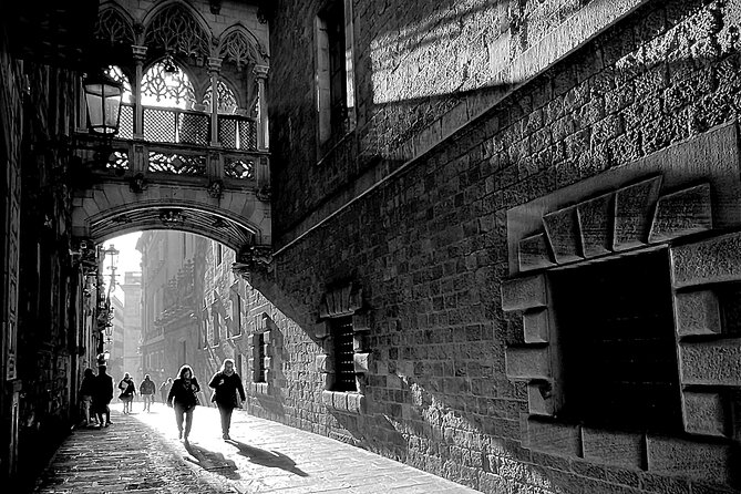Private Barcelona Old Town Walking Tour: Gothic Quarter & Born - A practical ending at Hofmann pastry shop