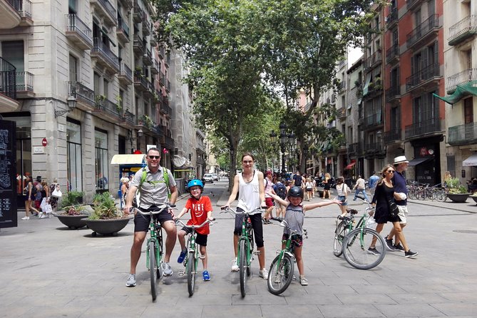 Private Bike tour for families - Port Olímpic and the 1992 Olympic waterfront