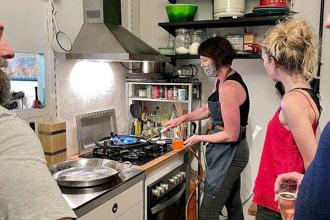 Private Cava Sabrage and Paella Class in Barcelona - Choosing the right paella for your group