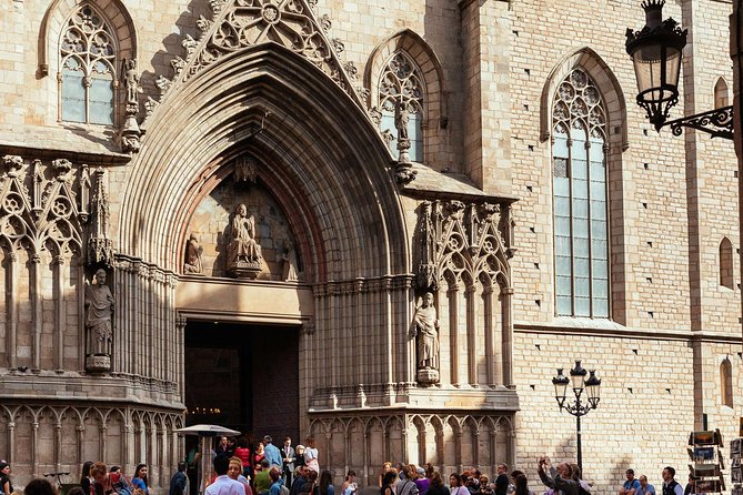 Private City Kickstart Tour: Barcelona - Plaça del Rei, Boqueria Market, and flexible stops