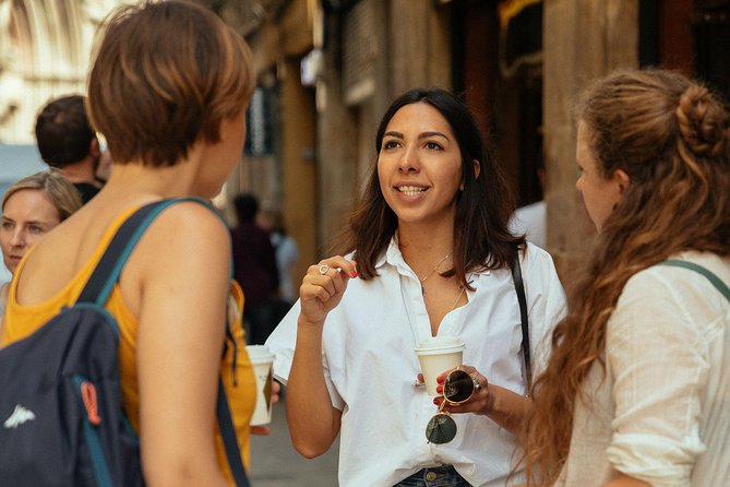 Private City Kickstart Tour: Barcelona - From El Born to Barceloneta