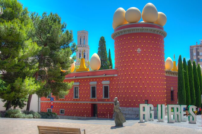 Private Dali Museum, Besalú & Girona Tour from Barcelona - Guides make the difference