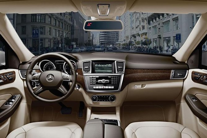 Private Departure Transfer from Central Barcelona to El Prat Airport - Key points before you book