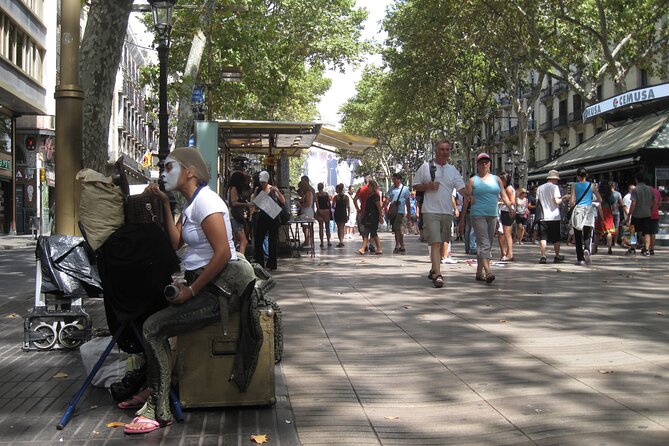 Private discovery bike tour of Barcelona - Gothic stone and Roman remains at Barcelona Cathedral