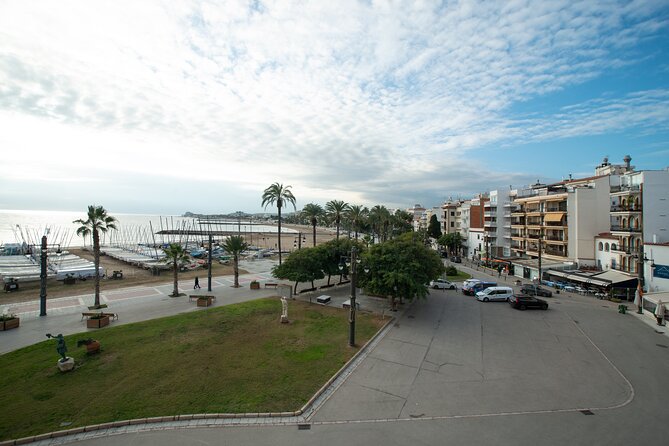 Private Full-Day Tarragona and Sitges - Sitges brings beaches and an easier afternoon