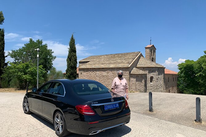 Private Half Day Tour in Monserrat with Driver - What the driver adds to the experience