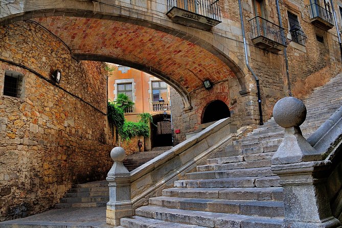 Private Medieval Girona Tour with Hotel Pick-up - What the private format is really worth