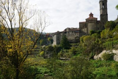 Private Pre-Pyrenees Medieval Village Hike from Barcelona