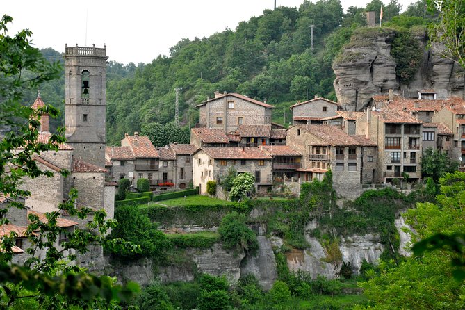 Private Pre-Pyrenees Medieval Village Hike from Barcelona - Practical details for a smoother day