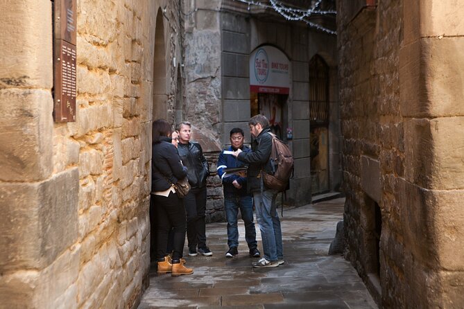 Private Religious Tour: Sagrada Familia, Romans & Jewish Quarter - Plaça Sant Felip Neri and the marks of war