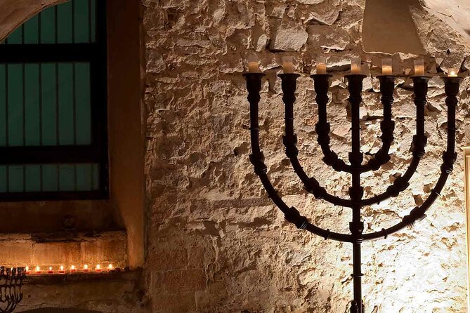 Private Religious Tour: Sagrada Familia, Romans & Jewish Quarter - Walking the old Jewish Quarter