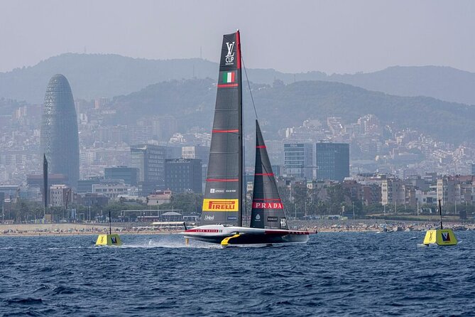 Private sailing tour with aperitif in Barcelona - Morning Light, Sunset Color, or Sailing Under Stars