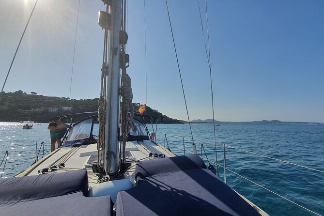 Private sailing trip from Barcelona with open bar - What the Private Charter Adds