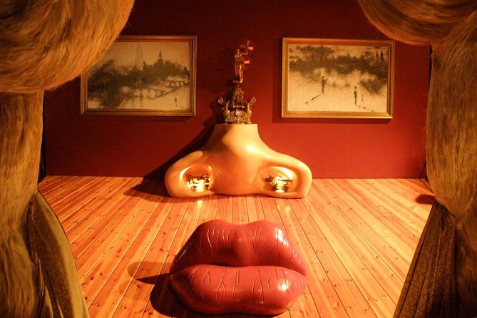 Private tour: Dali Museum in Figueres and Púbol Tour with Hotel pick-up - Inside the Dalí Theatre-Museum