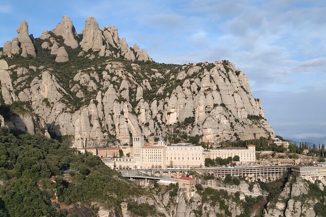 Private Tour to Montserrat with a specialized local guide - Private pickup changes the feel of the morning