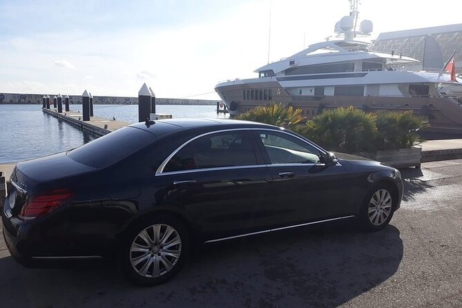 Private Transfer in Cruise Port and BCN Airport - The Mercedes car or minivan