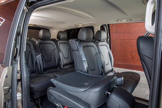 Private Transportation from Granada City to Malaga Airport - A practical last ride from Granada