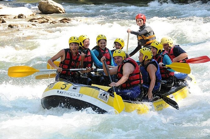 Rafting Llavorsi-Sort, 18km, 9.30 am - A tracking car follows the route