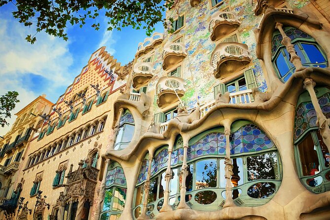 Ramblas, Old Town, Gothic and Gaudi Architecture Walking Tour - Key points to know before booking